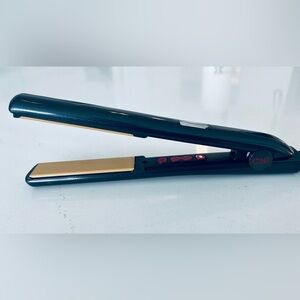 CHI Hair Straightener like new